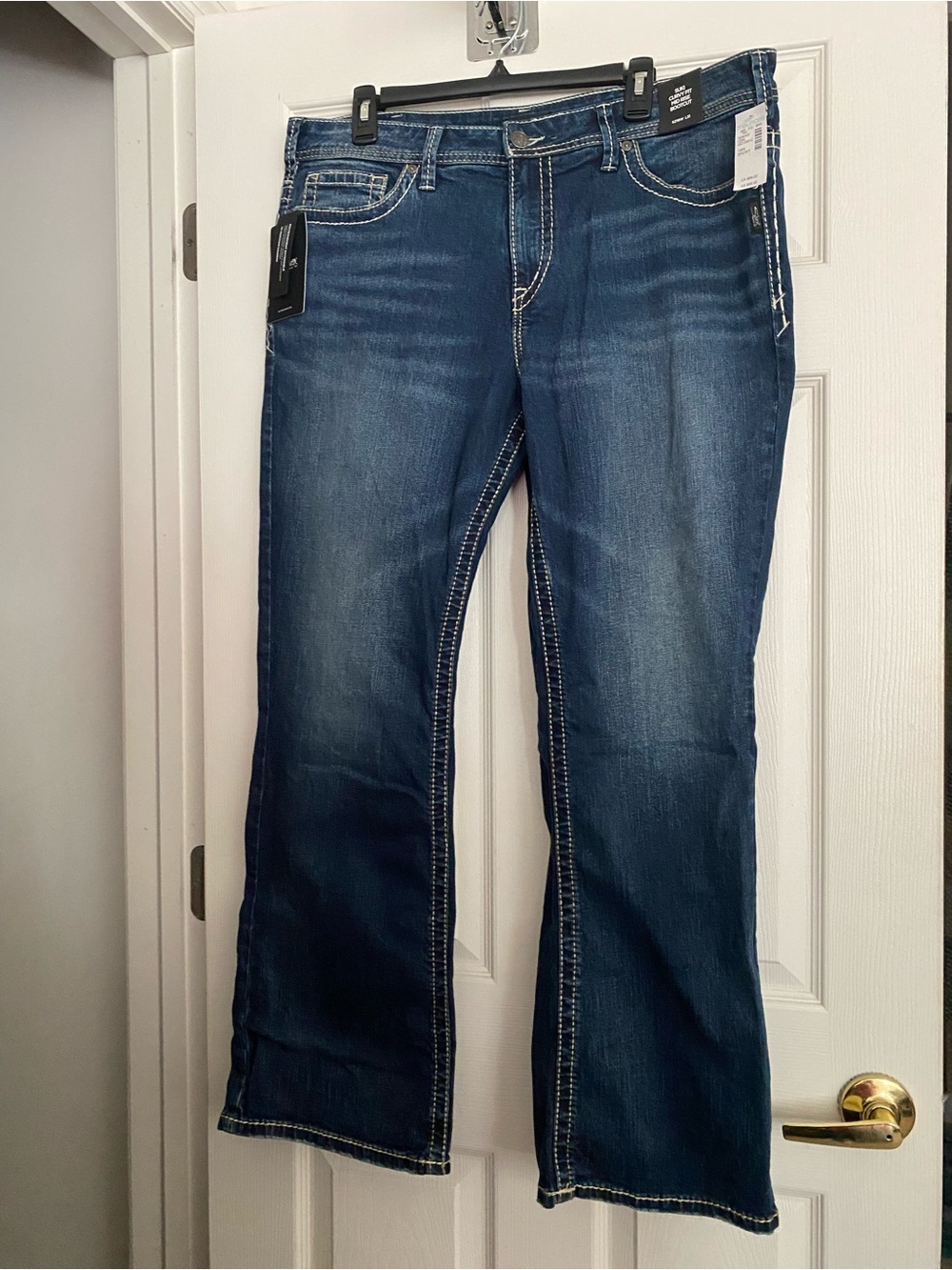 NWT Silver Suki Curvy Fit Mid Rise Bootcut Jeans 18W 31L